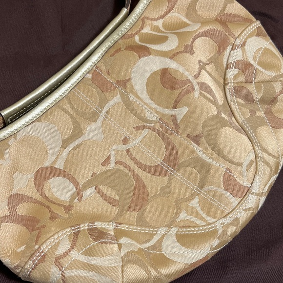 Vintage Coach Tan Gold Signature Shoulder Bag Purse - Picture 7 of 13